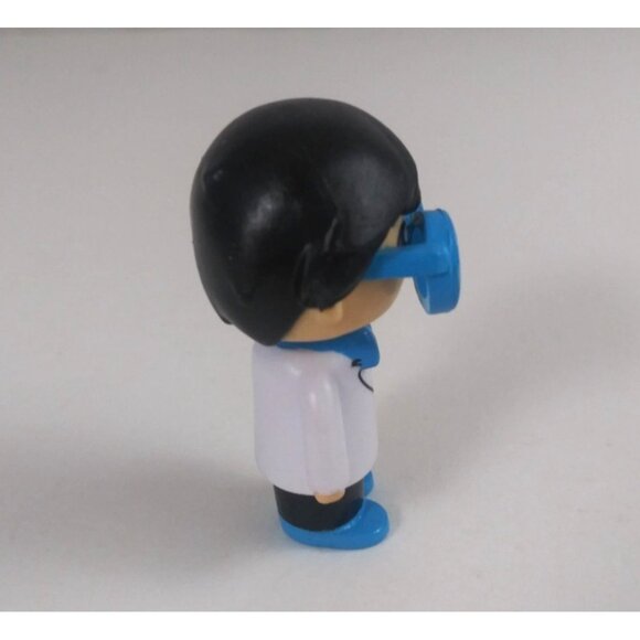 Bonkers Ryan's World Mystery Microverse Chemistry Ryan 2" Toy Figure - Picture 2 of 6